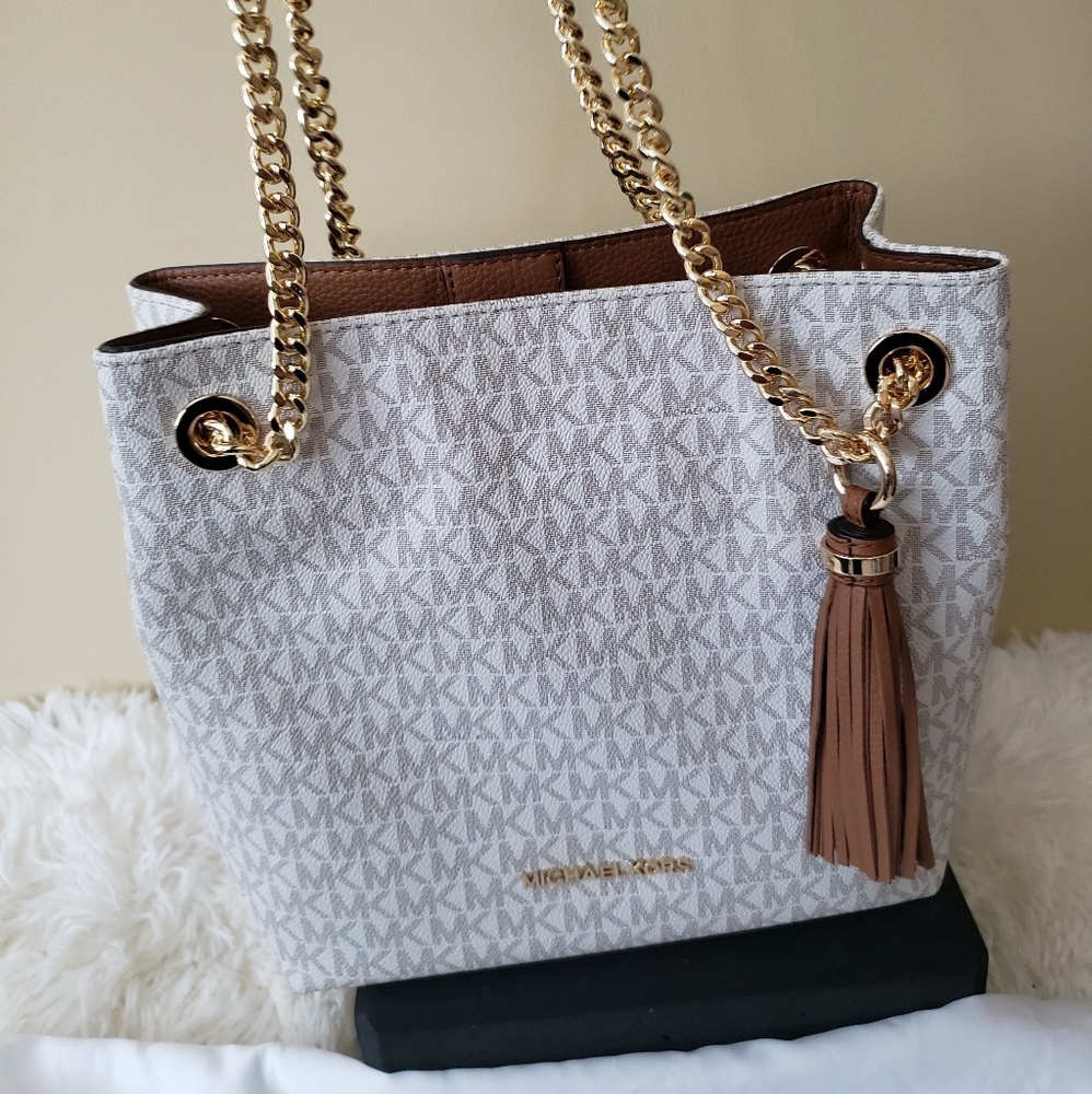 🔥Michael Kors Jet Set Chain tote( AUTHENTIC )